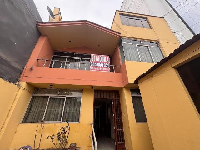 Casa para oficina o local comercial en el Boulevard Precursores Maranga