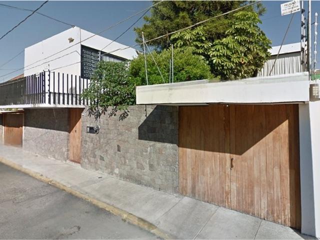 CASA PARA OFICINAS BARRIO DE SANTIAGO VENTA O RENTA