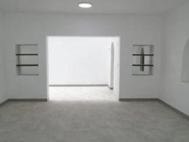 Casa para oficinas en col del valle