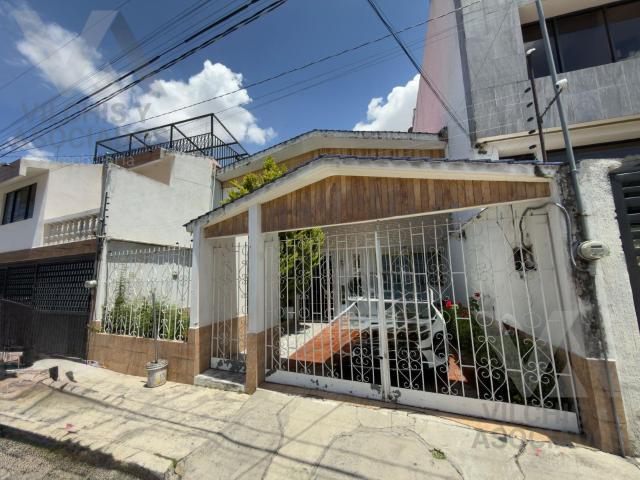 CASA PARA OFICINAS EN RENTA, COL VERTICE