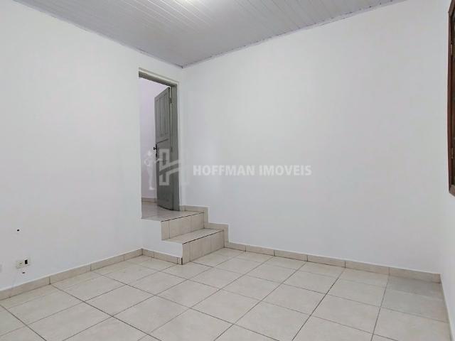 Casa para locação no Bairro Boa Vista, com excelente localização! REF. HI11983