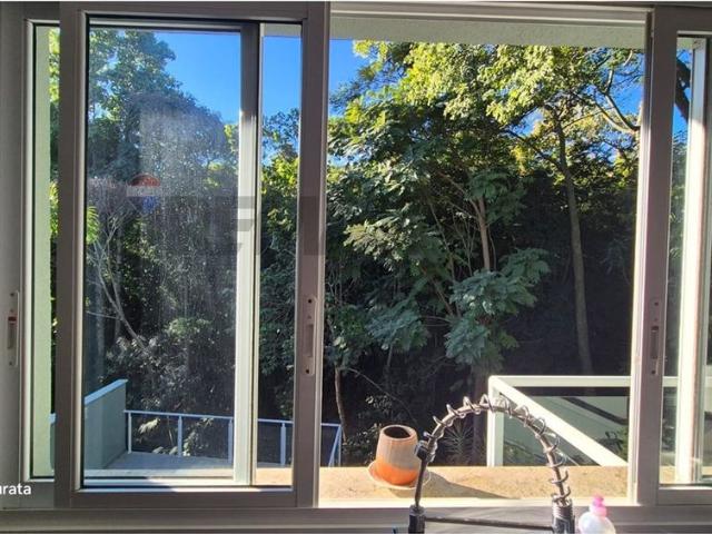 Casa para locação no Condomínio Recanto dos Paturis, em Vinhedo, SP, com 4 suítes com vista para área verde