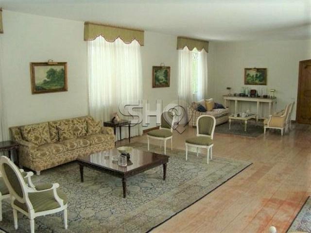 Casa para locação no Jardim Paulista com 5 dormitórios e 8 vagas