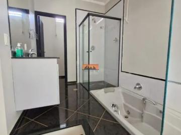 Casa para Locação no Parque das Universidades – 3 Quartos, Sala para 3 Ambientes, Quintal e Churrasq
