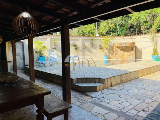 Casa para locação anual em Juquehy! Venha conferir!