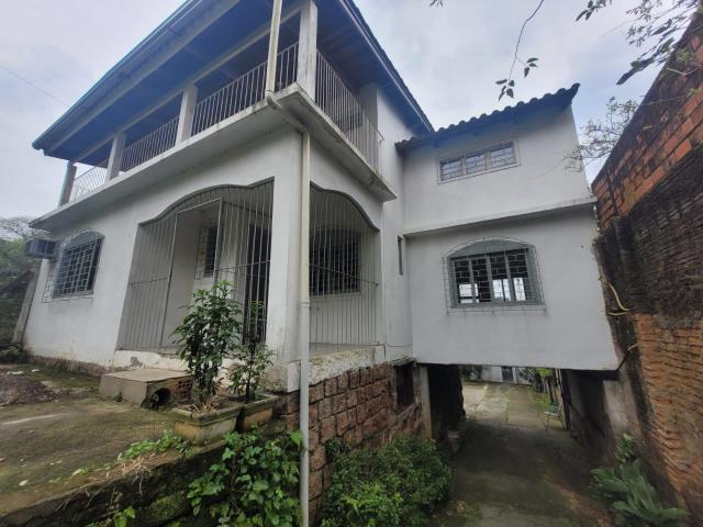 Casa para Locação com 5 Dormitórios e Terreno de 1.314m² na Zona Sul de Porto Alegre