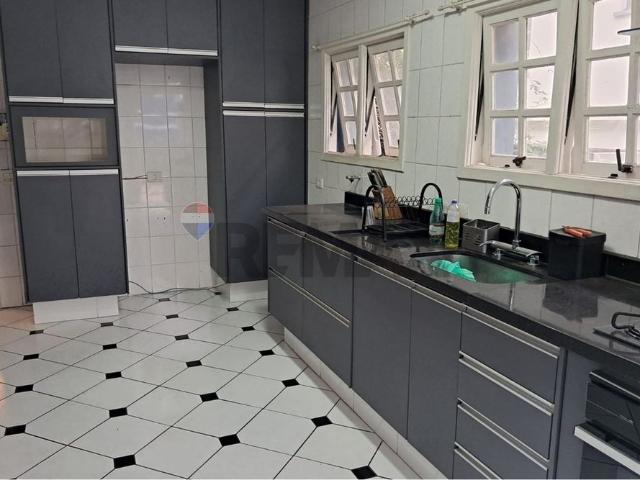 Casa para locação com 5 Dormitórios 294m²