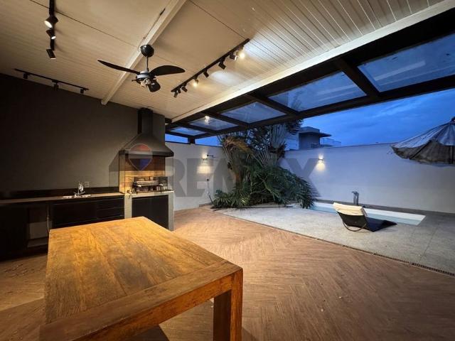 Casa para locação com 3 Quartos sendo 1 deles suíte no Condomínio Olívio Franceschini, Hortolândia/SP