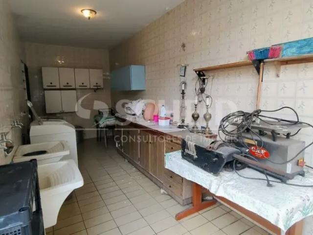 Casa para locação de 180,00m² útil, com 4 quartos e 2 vagas no Campo Belo