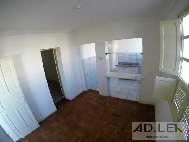 Casa para Locação em Belo Horizonte, Colégio Batista, 2 dormitórios, 1 banheiro, 1 vaga