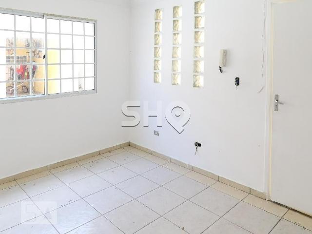 Casa para locação em condomínio fechados uma vaga de garagem dois quartos