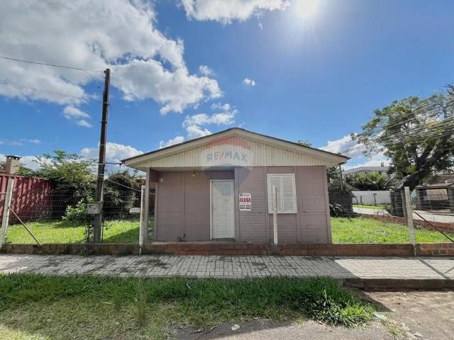 Casa para locação em excelente localização, na esquina da UFSM