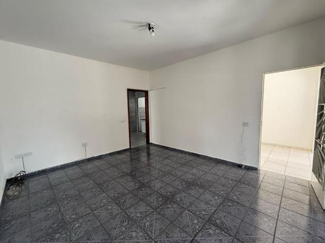 Casa Para Locação Em Guaxupé Mg: 3 Quartos, 1 Suíte, 1 Sala, 3 Vagas de Garagem, 165 m² Bairro Agen