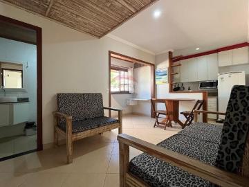 Casa para locação em José Gonçalves, Armação dos Búzios/RJ – Funcional com quintal