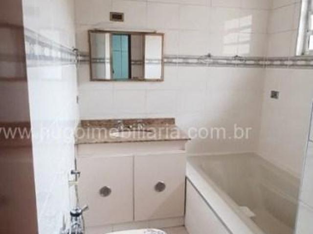 Casa Para Locação em São José dos Campos Cidade Vista Verde 2 Quartos, 1 Suíte, 1 Sala, 3 Banheiros, 2 Vagas, 200m²