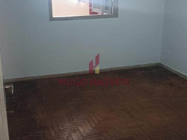 Casa para locação em São José dos Campos SP, Jardim Motorama: 2 quartos, 1 sala, 2 banheiros, 1 vaga de garagem, 200m². Venha conferir!