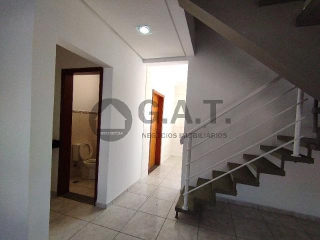 Casa para locação em Sorocaba SP: Casa com 2 quartos, 2 suítes, 2 salas e 2 vagas no Jardim Santa Esmeralda, 81m²