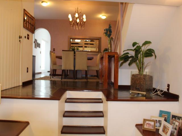 Casa para locação em Sorocaba SP, Jardim America: 3 quartos, 1 suite, 3 salas, 1 banheiro, 4 vagas, 250m². Venha conferir!