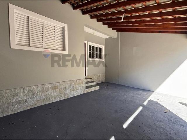 Casa para Locação em Vinhedo/SP | 3 dormitórios 1 suíte | Recém reformada | Excelente custo benefício | R$ 3.500,00/mês