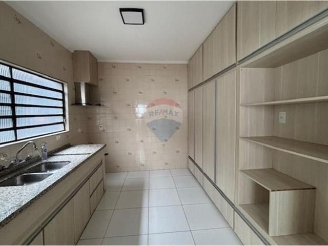 CASA PARA LOCAÇÃO