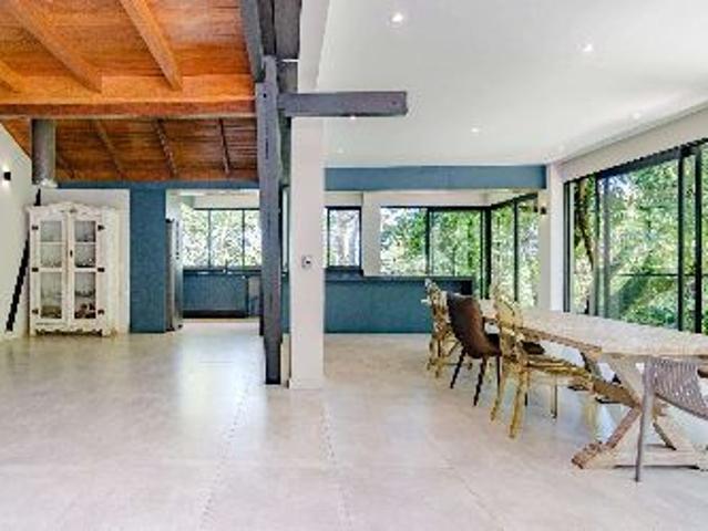 Casa para locação 4 suítes e 1 quarto em Campeche com 7000m²