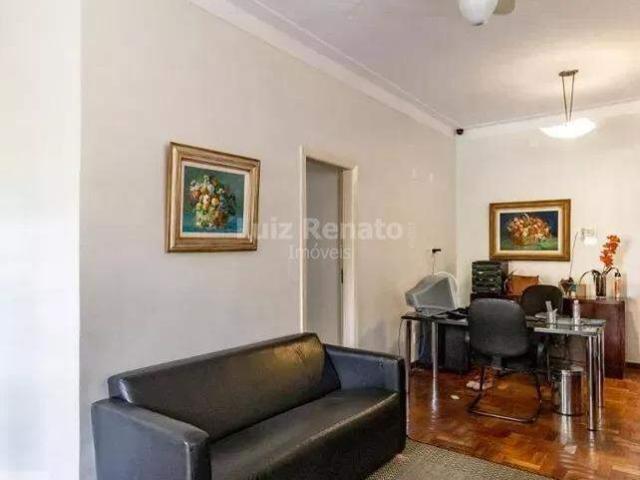 Casa para locação, 8 quartos, 253m² no bairro Funcionários