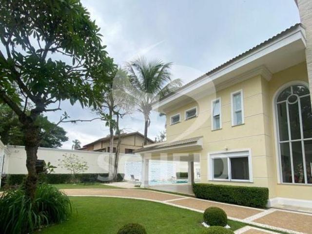 Casa de Alto Padrão à Venda com 1.643 m² com 7 Dormitórios, 4 Suítes, 8 Banheiros, 7 vagas