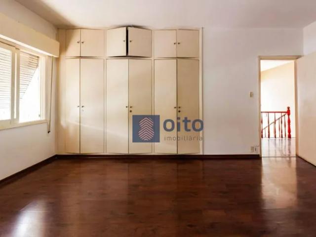 Ótima oportunidade de casa no Pacaembu