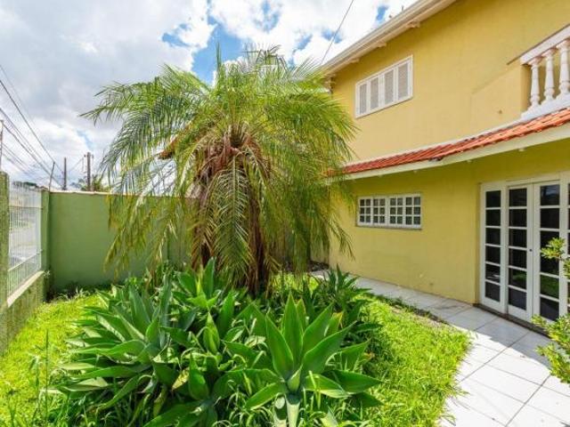CASA PARA QUEM GOSTA DE REUNIR FAMÍLIA E AMIGOS