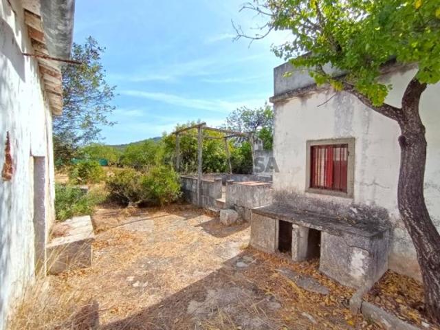 Casa para Reconstrução em Loulé Reabilite, Transforme, Valorize