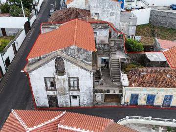 Casa para Recuperação T2 Vila de São Mateus Ilha Terceira