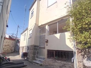 Casa para Recuperar na Gata, Guarda