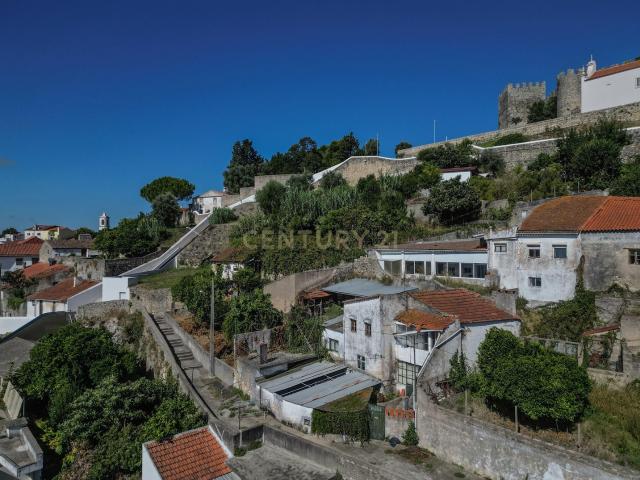 Casa para Recuperar em Montemor o Velho 4 Quartos, 166m²