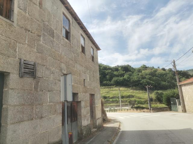 Casa para recuperar em Barqueiros, Mesão Frio