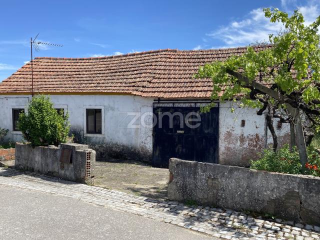 Casa para reforma em Ansião
