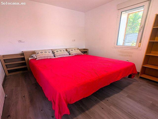 Casa para reformar, con gallinero, garaje, almacén y 47 terrenos incluidos en el precio