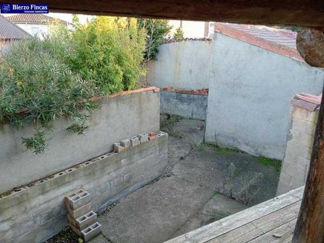 CASA PARA REFORMAR CON PARCELA EN ANTIMIO DE ABAJO