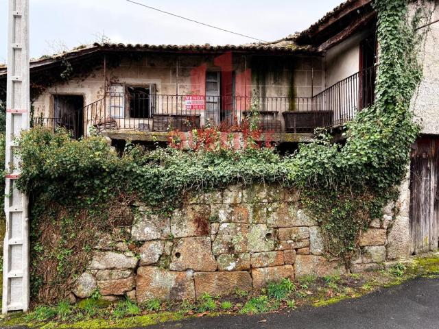 CASA PARA REFORMAR CON PARCELA EN PEREIRO DE AGUIAR