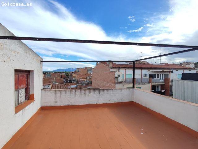 Casa para reformar con terraza, garaje y vistas a Montserrat en Sant Joan de Vilatorrada