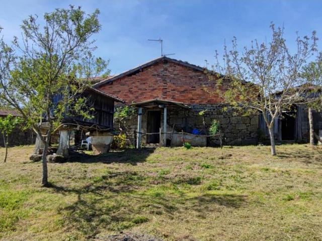 Casa para reformar con terreno de 513m2