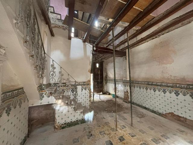 CASA PARA REFORMAR EN PLENO CENTRO DE ALZIRA