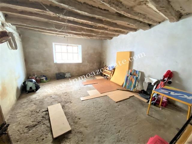 Casa para rehabilitar en Ugar