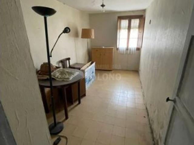 Casa para reformar fachada de piedra