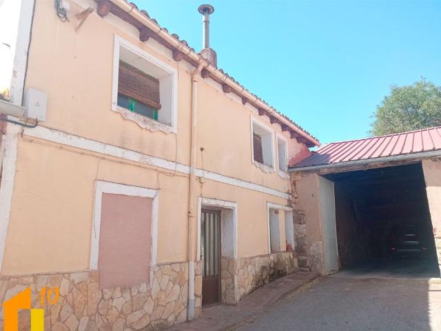 Casa para reformar íntegramente en Arcos de la Llana