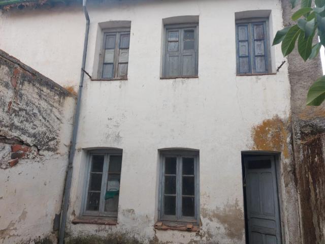 Casa para rehabilitar en la Plaza Mayor de El Espinar