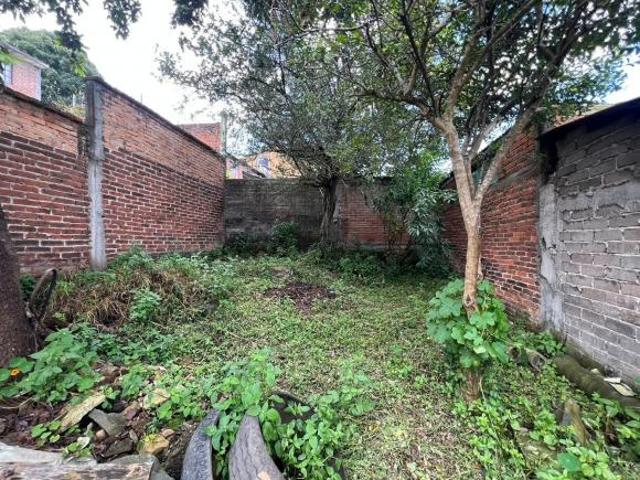 Casa para remodelar con amplio jardin en el centro de Pátzcuaro