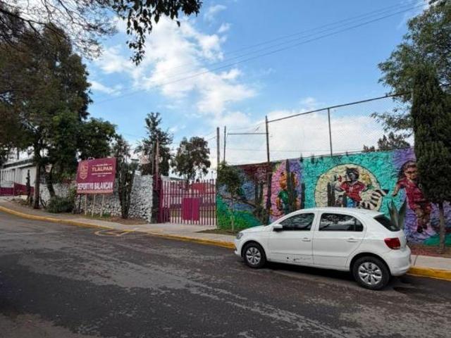 CASA PARA REMODELAR CON GRAN POTENCIAL, FRENTE DEPORTIVO BALANCÁN