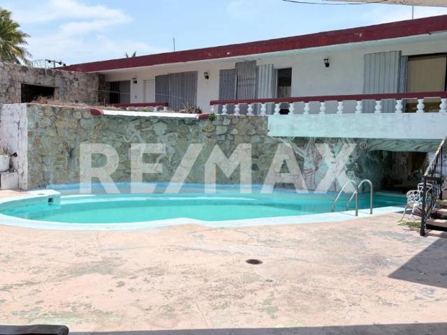 CASA PARA REMODELAR EN FRACCIONAMIENTO LAS PLAYAS