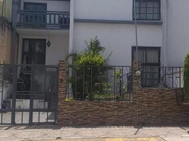 Casa para REMODELAR en VENTA en Residencial El Dorado. Tlalnepantla. Edo. Mex