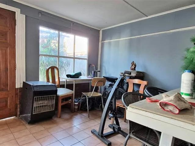 Casa para remodelar ideal para inversión | 3 dormitorios por 230000. 00 en Quillota